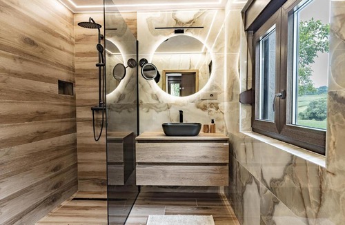 Netretic House | Awesome Home In Gornje Stative With Wifi