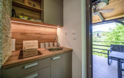 Netretic House | Awesome Home In Gornje Stative With Wifi