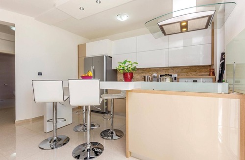 Novi Vinodolski House | Awesome home in Novi Vinodolski