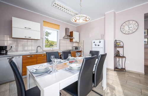 Sorici House | Awesome home in Sorici-Kanfanar