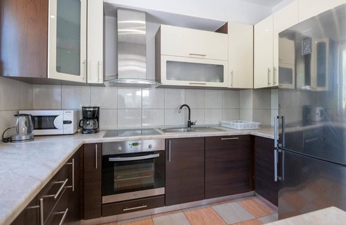Imotski House | Awesome home in Vinjani Gornji
