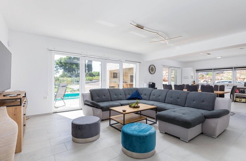 Jursici House | Awesome home in Jursici