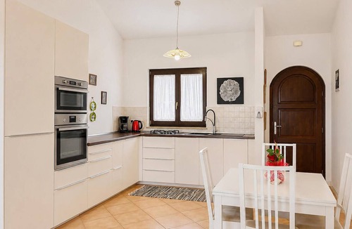 Brnobici House | Awesome home in Kastelir with swimming pool