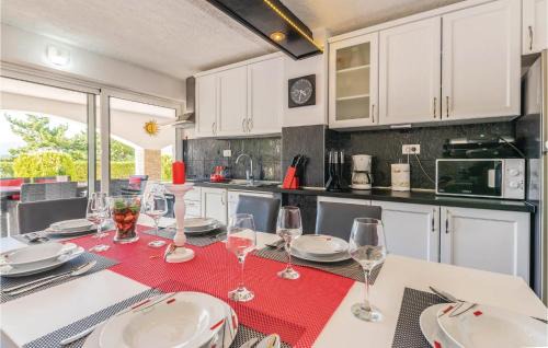 Klimno House | Awesome Home In Klimno