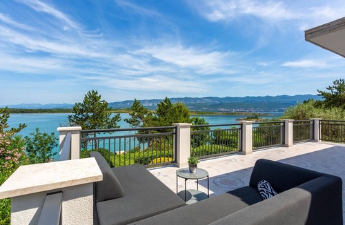 Klimno House | Awesome home in Klimno