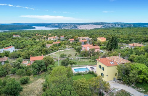 Viskovici House | Awesome home in Koromacno