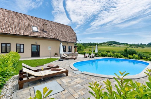 Krasic House | Awesome home in Krasic with sauna