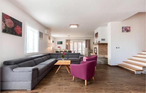 Krmed House | Awesome Home In Krmed