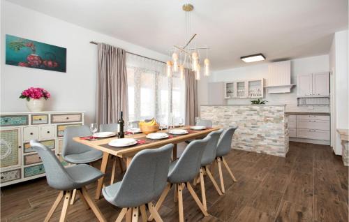 Krmed House | Awesome Home In Krmed
