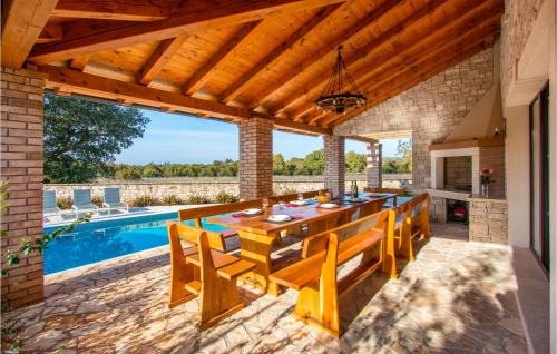Krmed House | Awesome Home In Krmed
