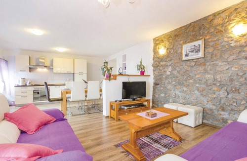Medveja House | Awesome home in Medveja