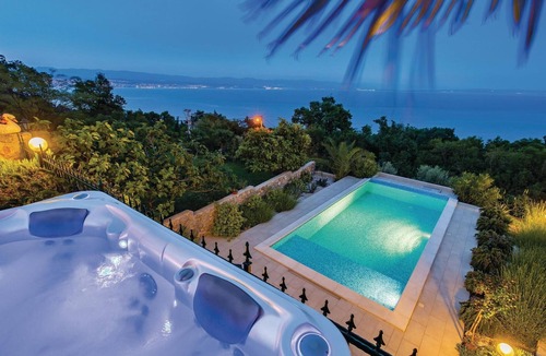 Medveja House | Awesome home in Medveja