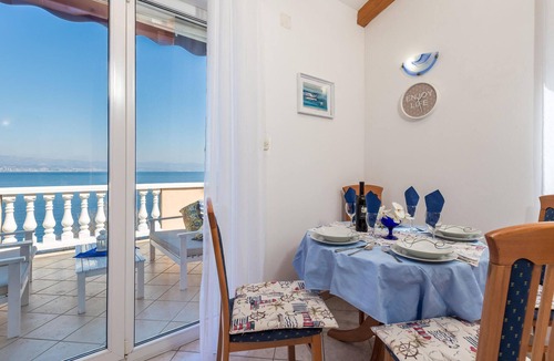 Medveja House | Awesome home in Medveja