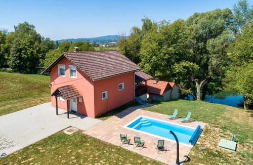 Krasic House | Awesome home in Mirkopolje