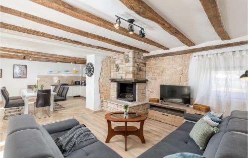 Modrusani House | Awesome Home In Modrusani