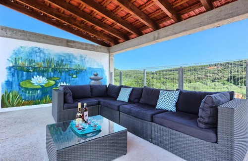 Okrug Donji House | Awesome home in Okrug Donji