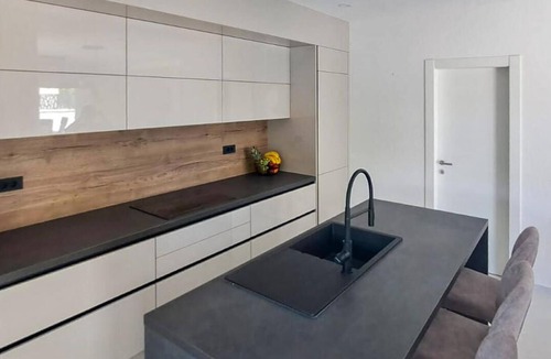 Pirovac House | Awesome home in Pirovac with private swimming pool, can be inside or outside