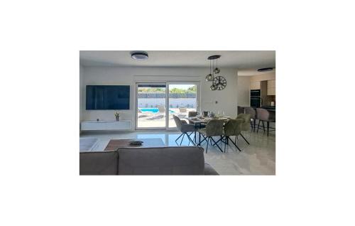 Pirovac House | Awesome Home In Pirovac With Private Swimming Pool, Can Be Inside Or Outside