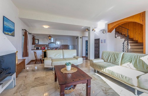 Pisak House | Awesome home in Pisak with WiFi