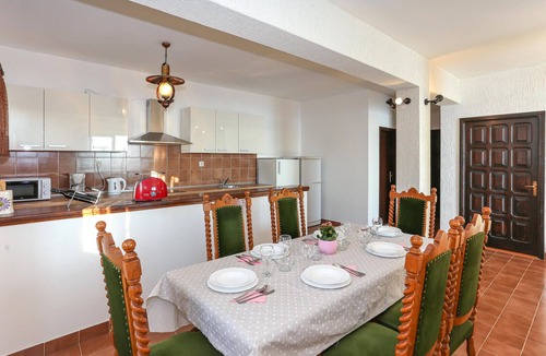 Pisak House | Awesome home in Pisak with WiFi