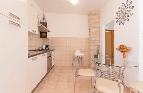 Polaca House | Awesome home in Polaca