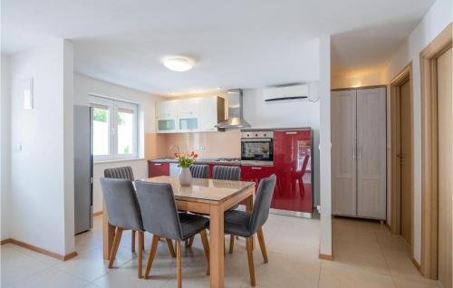 Podbablje House | Awesome Home In Poljica Imotska