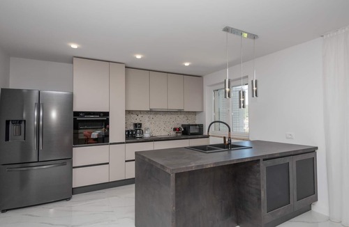 Pucisca House | Awesome home in Pucisca with house sea view