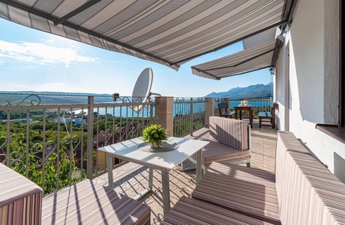 Rovanjska House | Awesome home in Rovanjska with house sea view