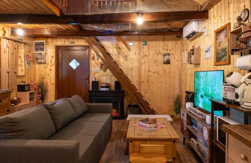 Lekenik House | Awesome home in Stari Brod with sauna