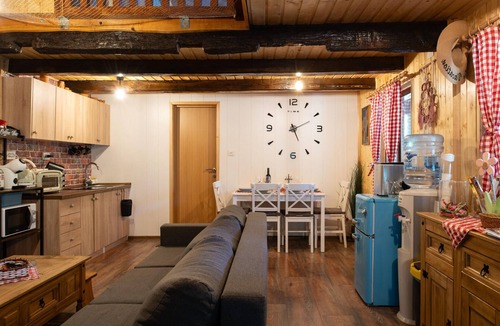 Lekenik House | Awesome home in Stari Brod with sauna