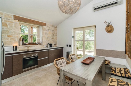 Stifanici House | Awesome home in Stifanici