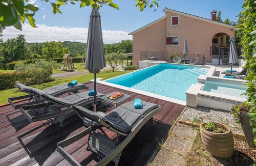 Tinjan House | Awesome home in Tinjan