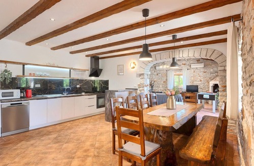 Tinjan House | Awesome home in Tinjan