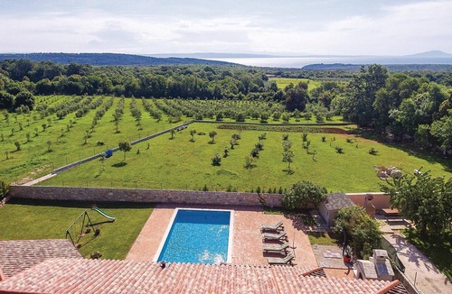 Valtura House | Awesome home in Valtura