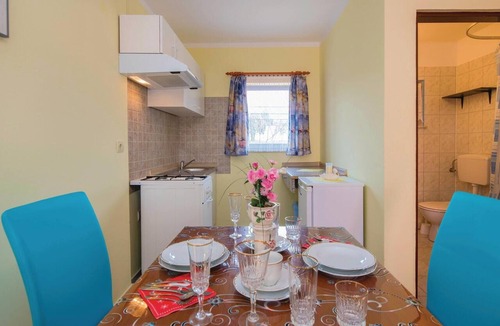 Peroj Apartment | Awesome studio in Fazana with WiFi