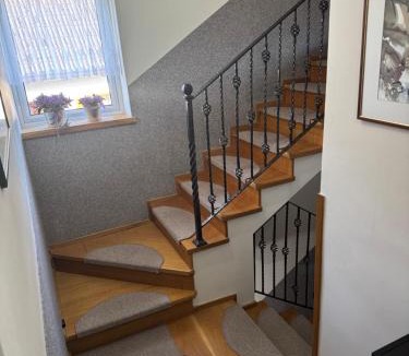Jezerce Bed & Breakfast | B&B Millenium House 2