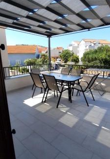 Murter Apartment | Beach apartment KATE - Wake up to the sea, terrace, garden & parking, Murter - Dalmatia