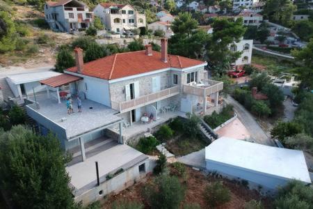 Postira Apartment | Beach Apartment Viktor 1