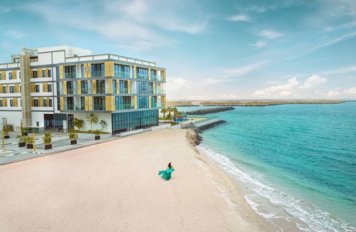 Al Mirfa Hotel | Beach Bay Hotel Mirfa