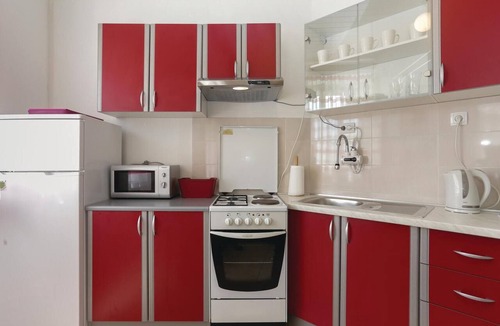 Kastel Kambelovac Apartment | Beach front apartment in Kastel Kambelovac