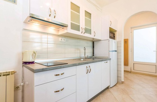 Supetarska Draga Apartment | Beach front apartment in Supetarska Draga