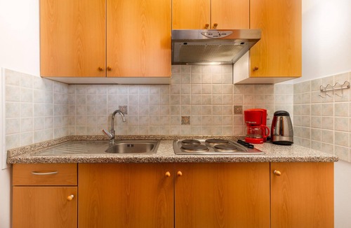 Rab Apartment | Beach front apartment in Barbat na Rabu with WiFi