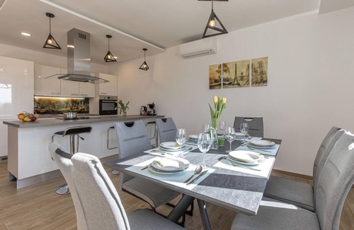 Zurkovo Apartment | Beach front apartment in Kostrena