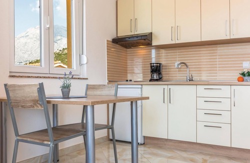 Bratus Apartment | Beach front apartment in Krvavica with WiFi
