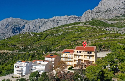 Bratus Apartment | Beach front apartment in Krvavica with WiFi