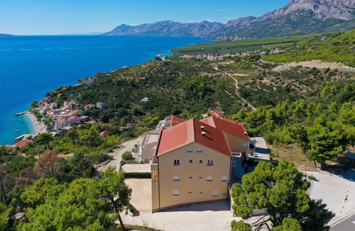Bratus Apartment | Beach front apartment in Krvavica with WiFi