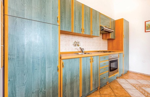 Banjol Apartment | Beach front apartment in Banjol with WiFi