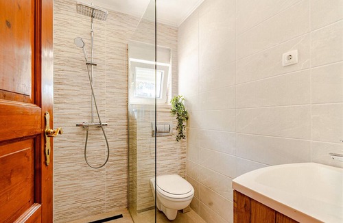 Prigradica Apartment | Beach front apartment in Blato