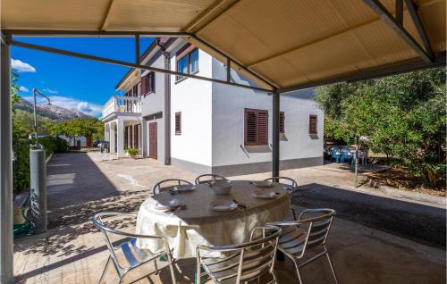 Jurandvor Apartment | Beach Front Apartment In Jurandvor