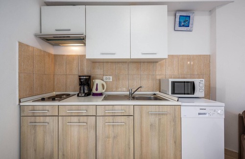 Drenje Apartment | Beach front apartment in Labin with sauna